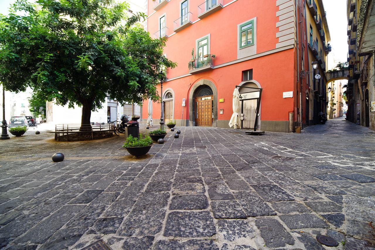 Bed And Travel Apartment Dogana Regia 15 Salerno Esterno foto