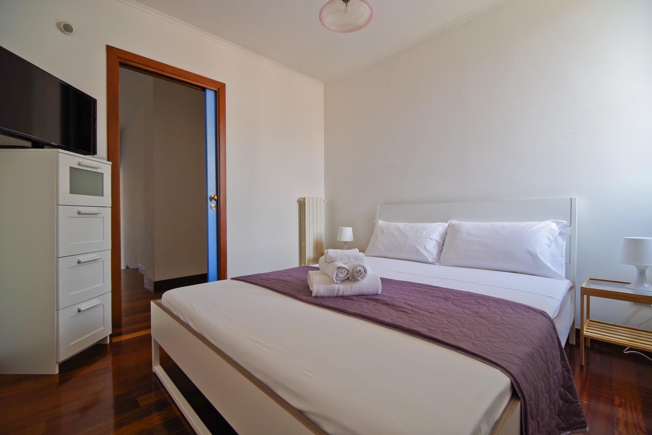 Bed And Travel Apartment Dogana Regia 15 Salerno Esterno foto